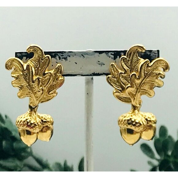 Vintage Gold-Tone Oak Leaf & Acorn Stud Earrings With Textured Detailing by AVON - Picture 2 of 5